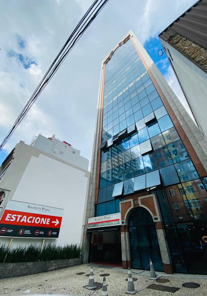 Dr. Luciano Moreira - Clinica SONORA